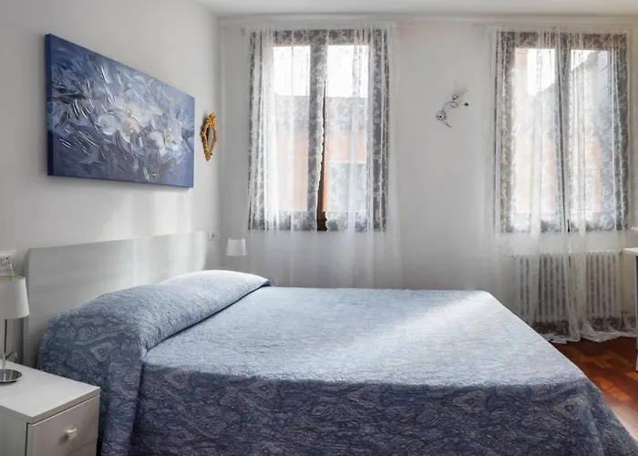 بيت ضيافة Ca' Degli Specchieri *